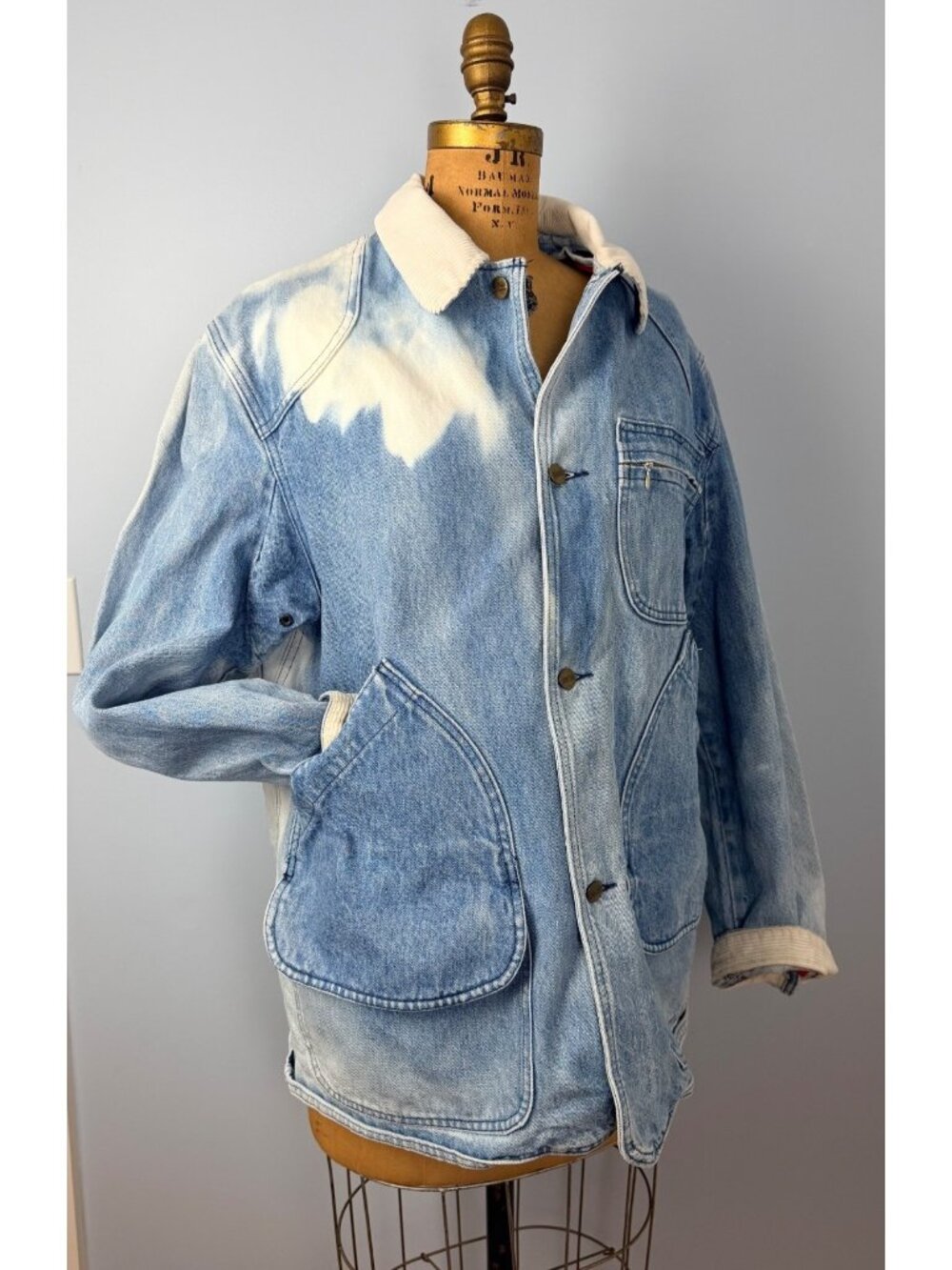 Vintage L.L. Bean Mens Size M Thrashed Denim Lined Barn Chore Jacket Corduroy